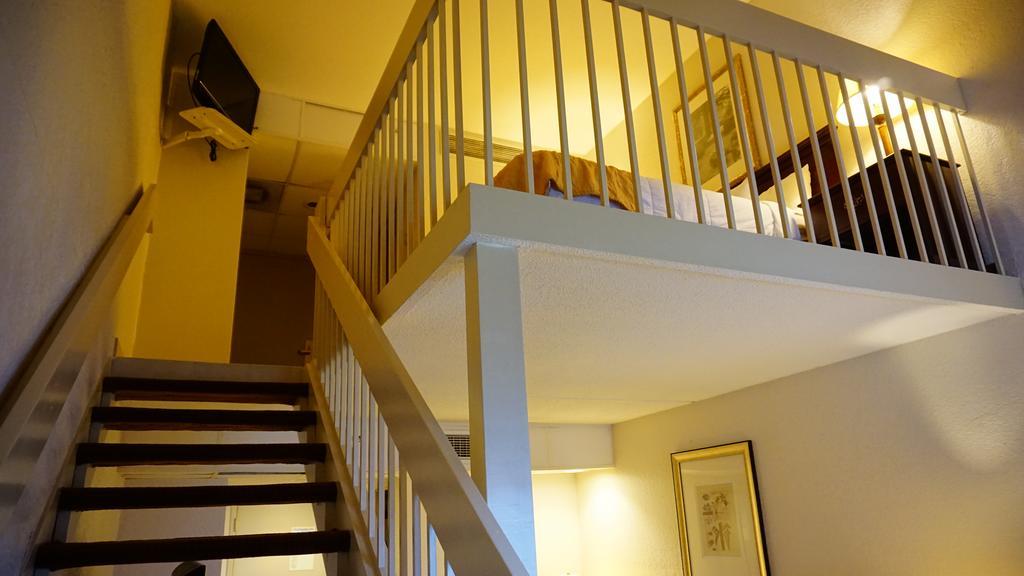 Ramada By Wyndham Wichita Airport Ξενοδοχείο Εξωτερικό φωτογραφία