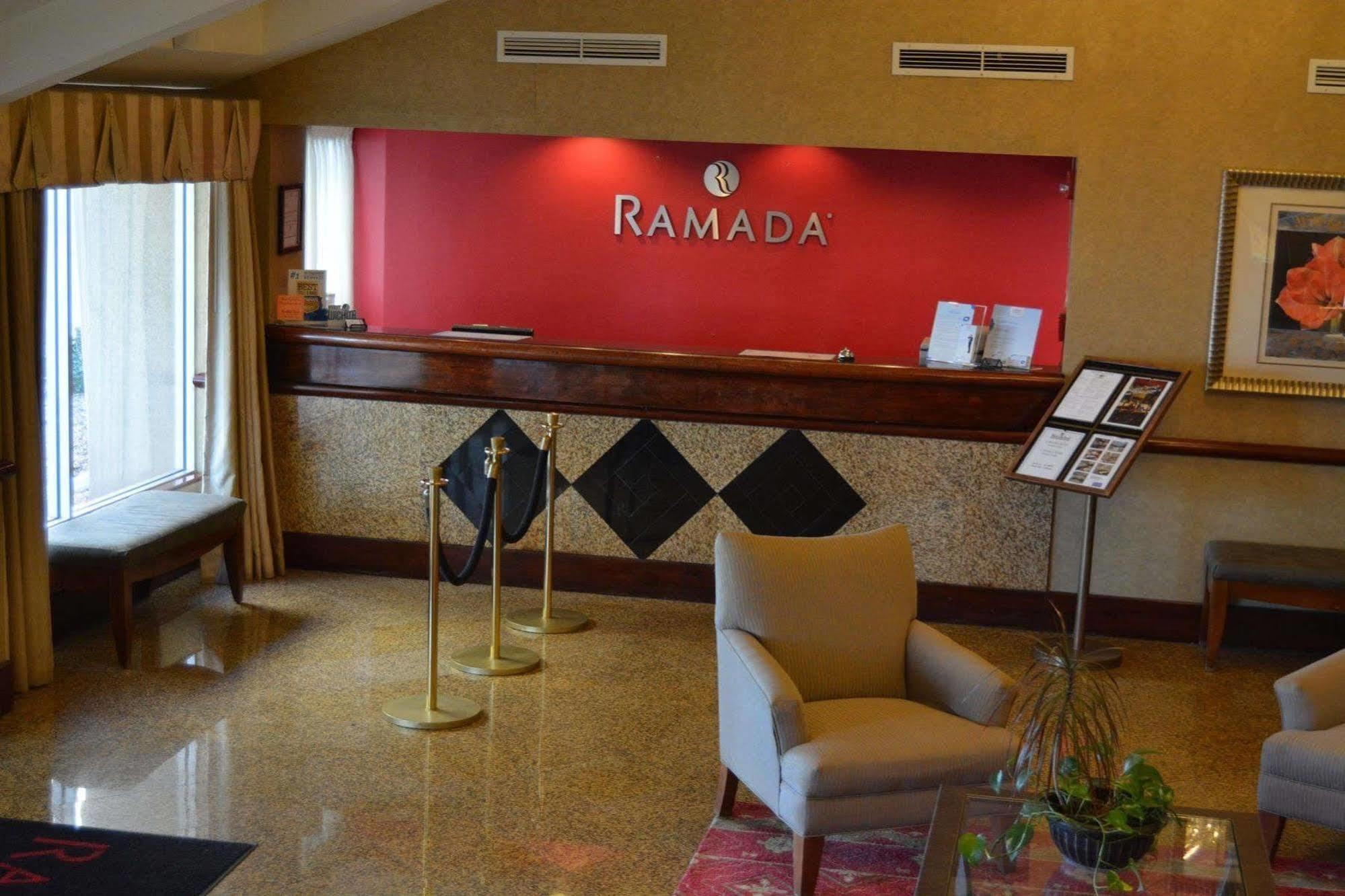 Ramada By Wyndham Wichita Airport Ξενοδοχείο Εξωτερικό φωτογραφία